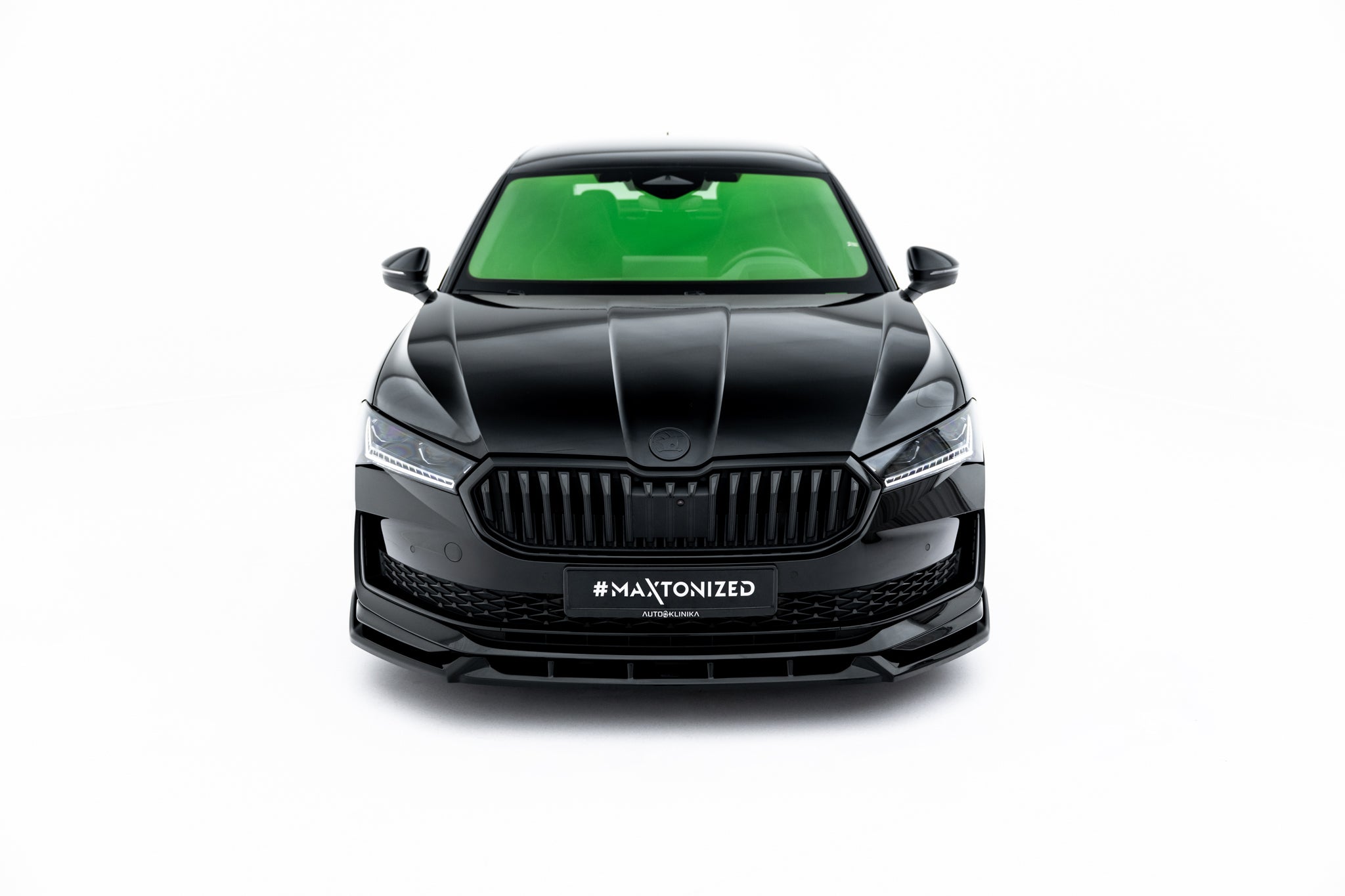 Etujakaja v.2 skoda superb sportline mk4