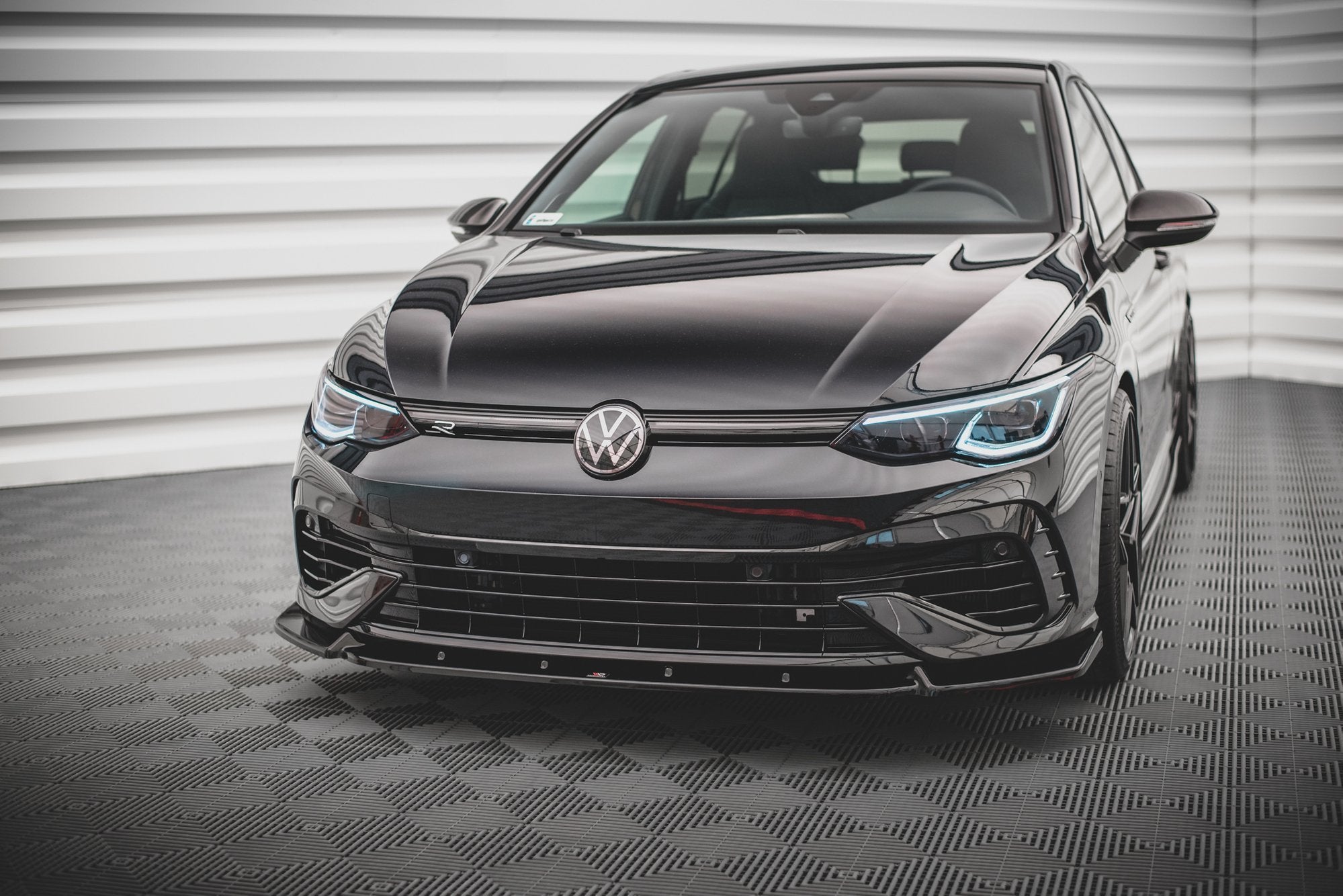 Front Splits v.2 Volkswagen Golf R MK8