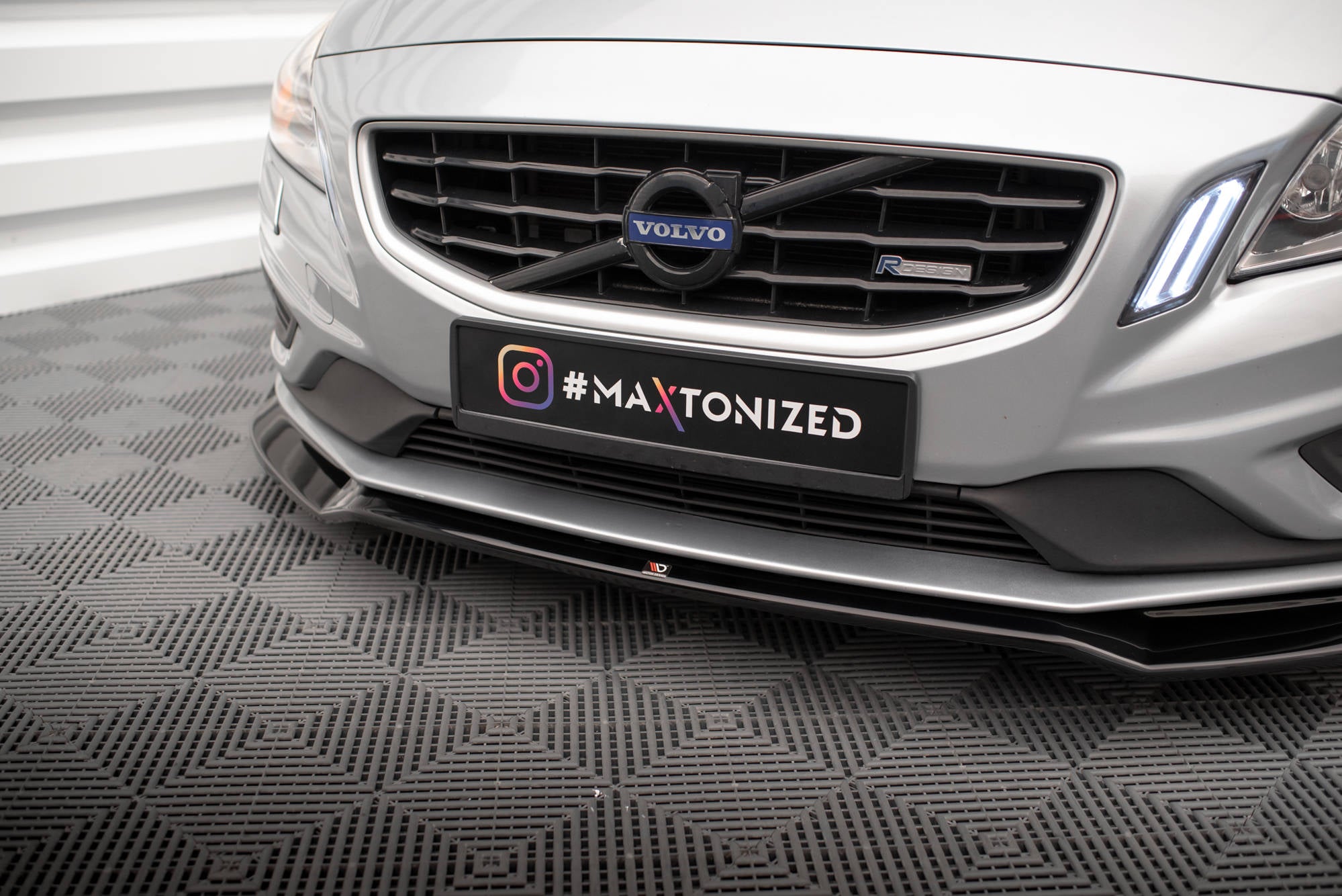 Front splitter v.2 volvo s60 r-design mk2