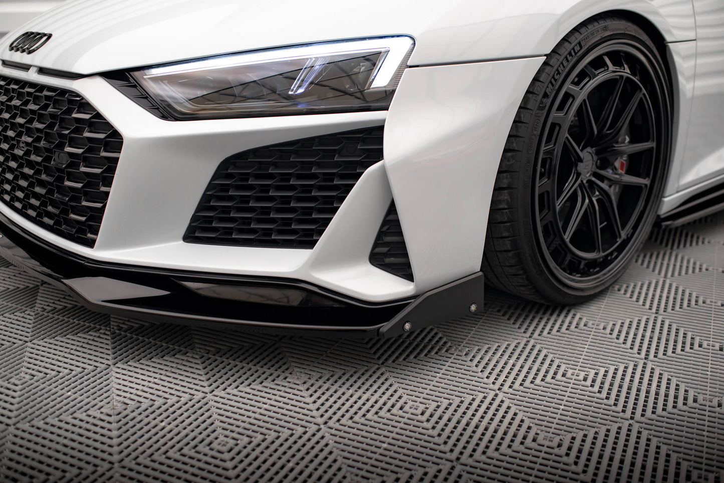Front splitter v.3 + flaps audi r8 mk2 facelift