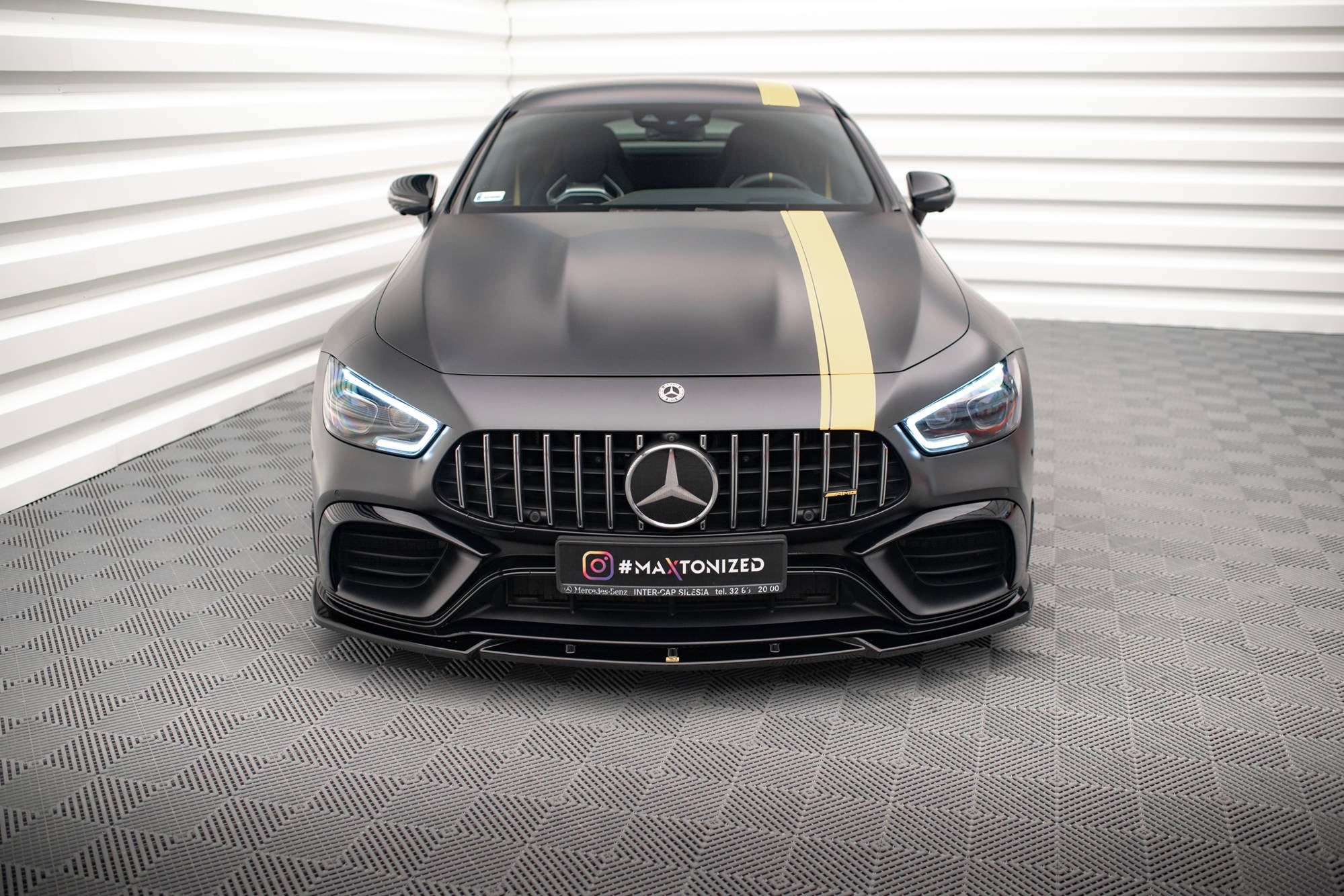 Front splitter v.3 mercedes-amg gt 63s 4-door coupe aero