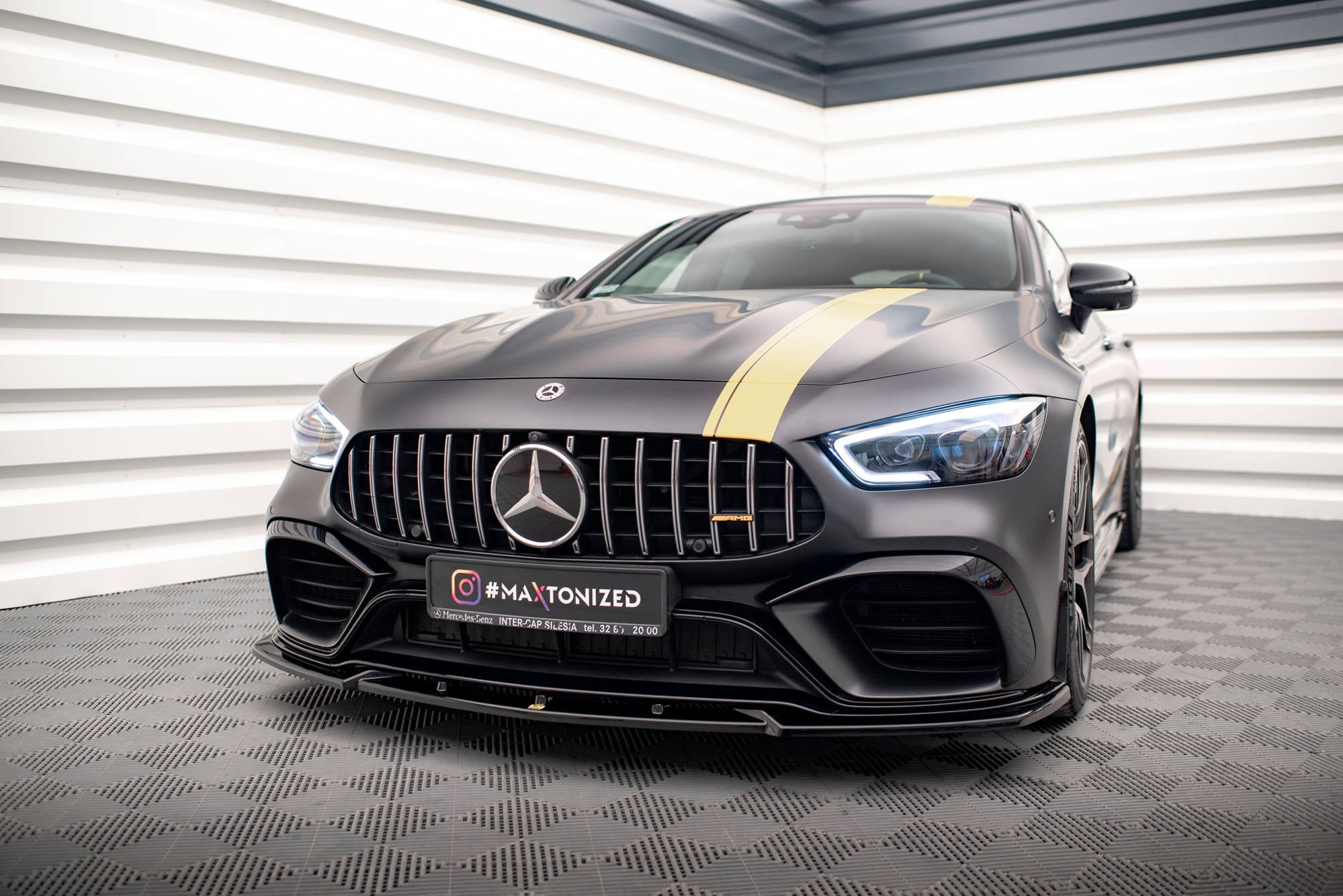 Front splitter v.3 mercedes-amg gt 63s 4-door coupe aero