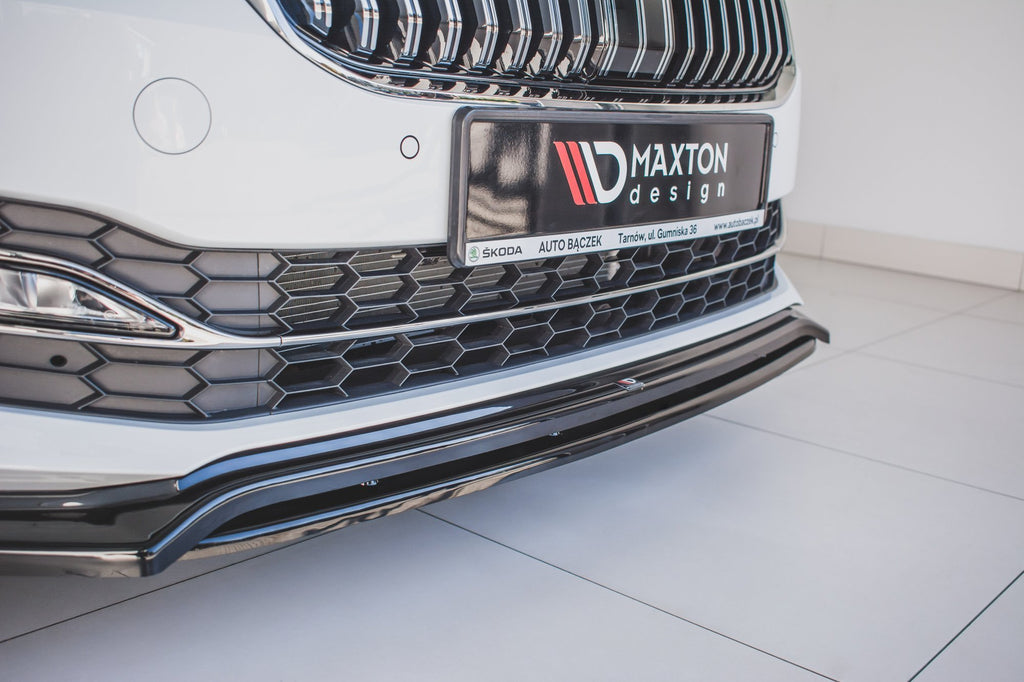 Front Shariter V.3 Skoda Superb Liftback / Combi Mk3 Facelift