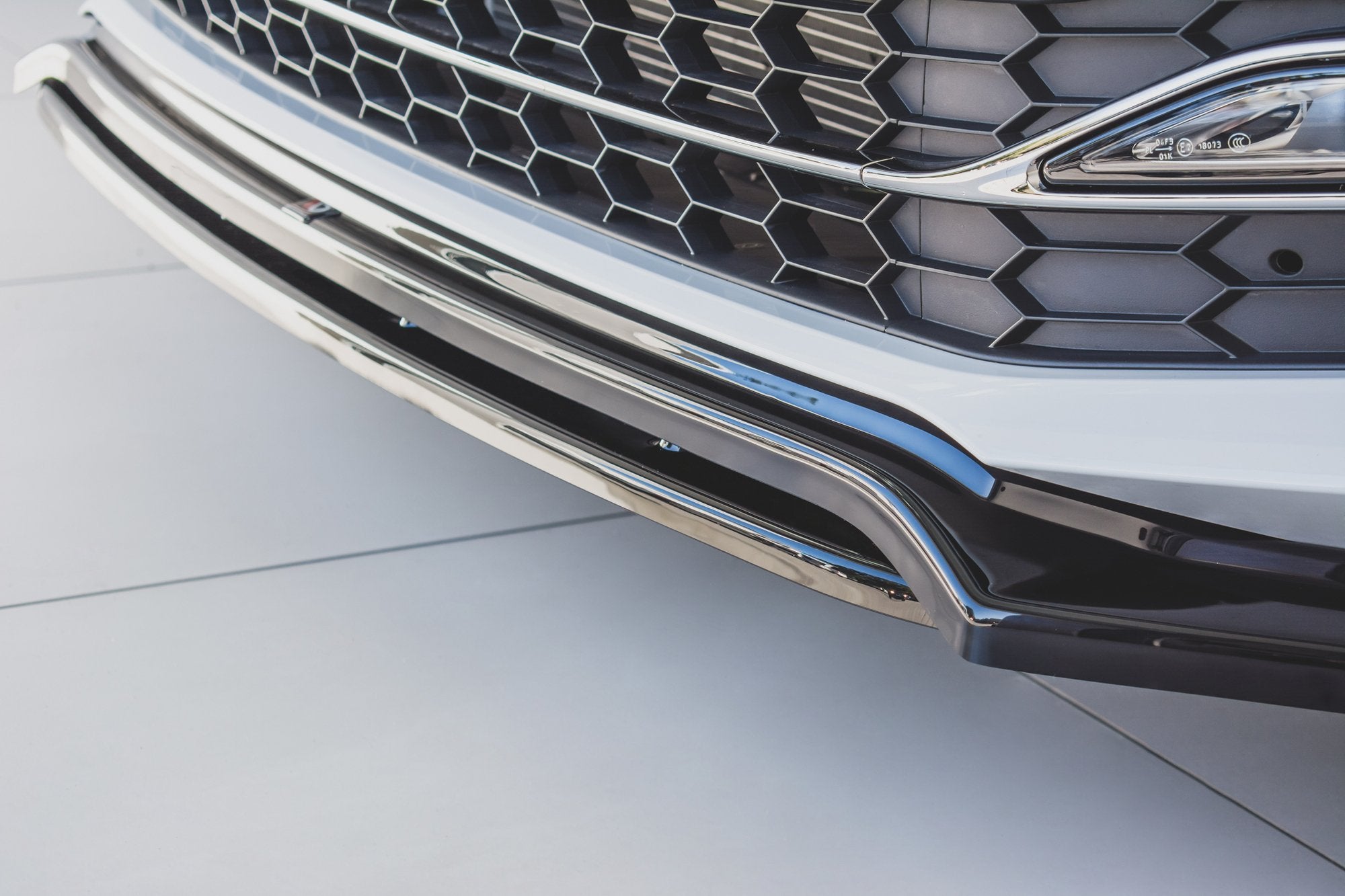 Front Shariter V.3 Skoda Superb Liftback / Combi Mk3 Facelift
