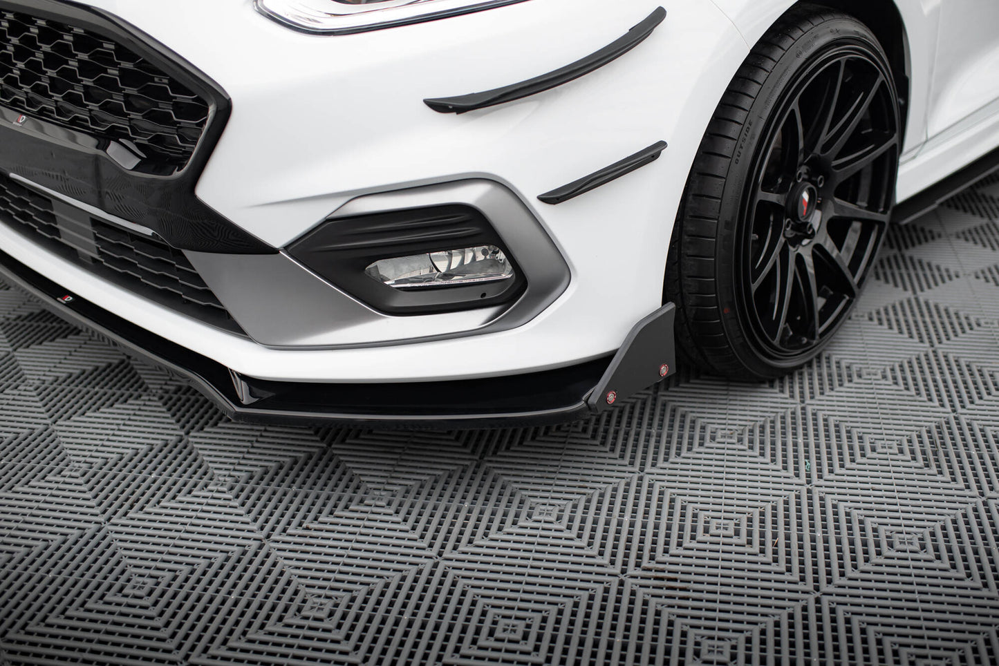Front Splits V.4 + Flaps Ford Fiesta ST / ST-Line
