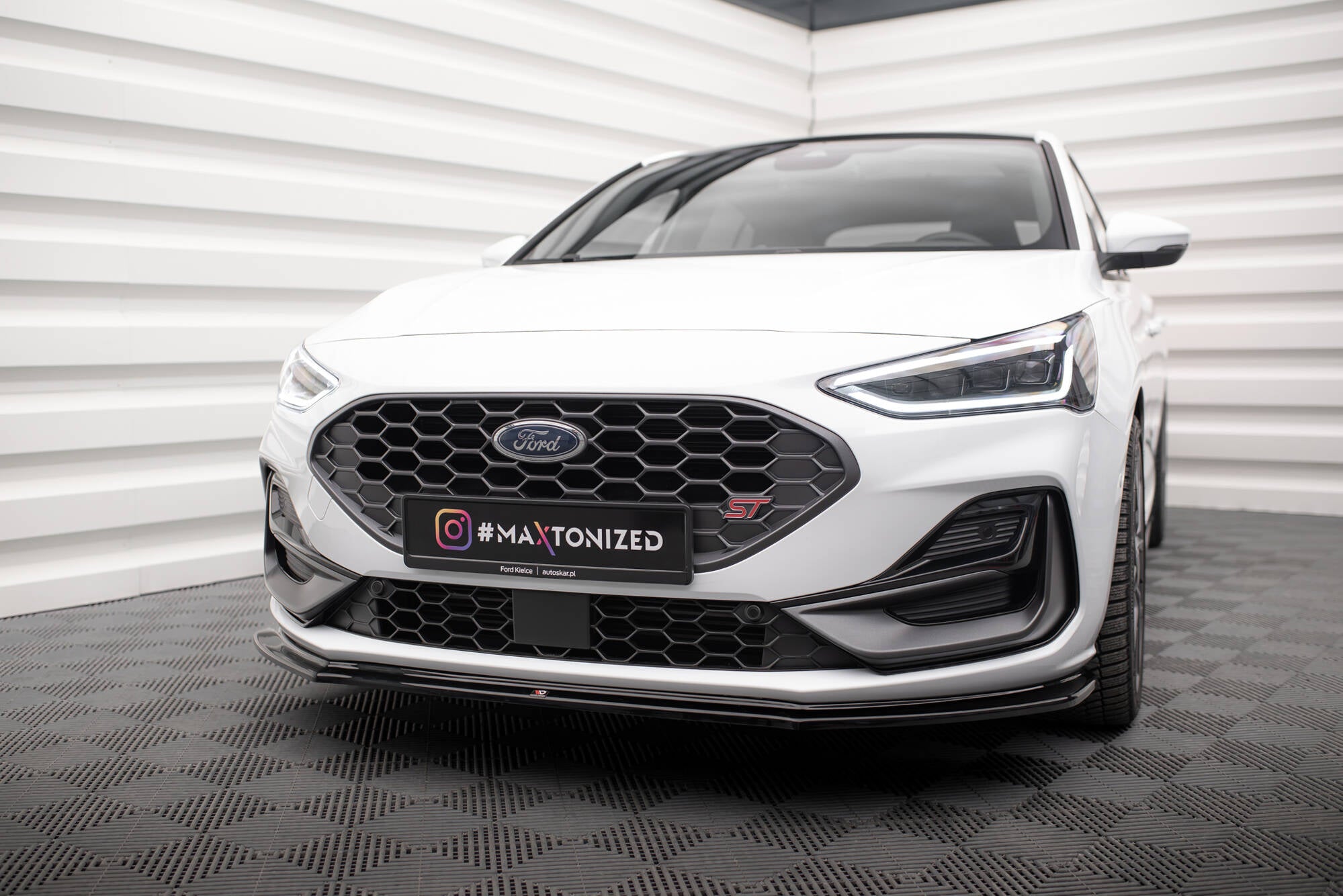 Front splitter v.4 ford focus st / st-line mk4 facelift