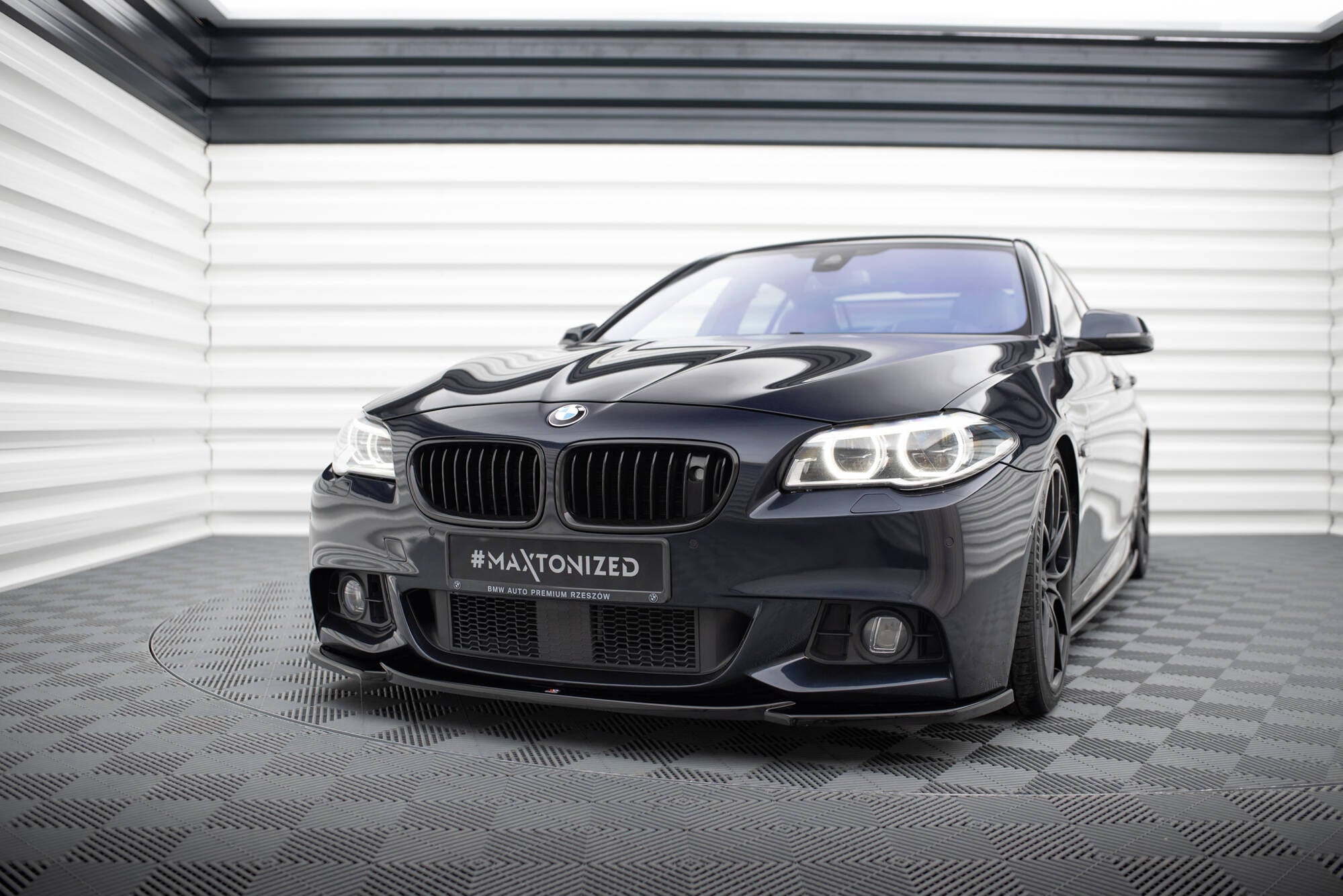 Front Splits v.4 for BMW 5 F10/F11 M-Pack