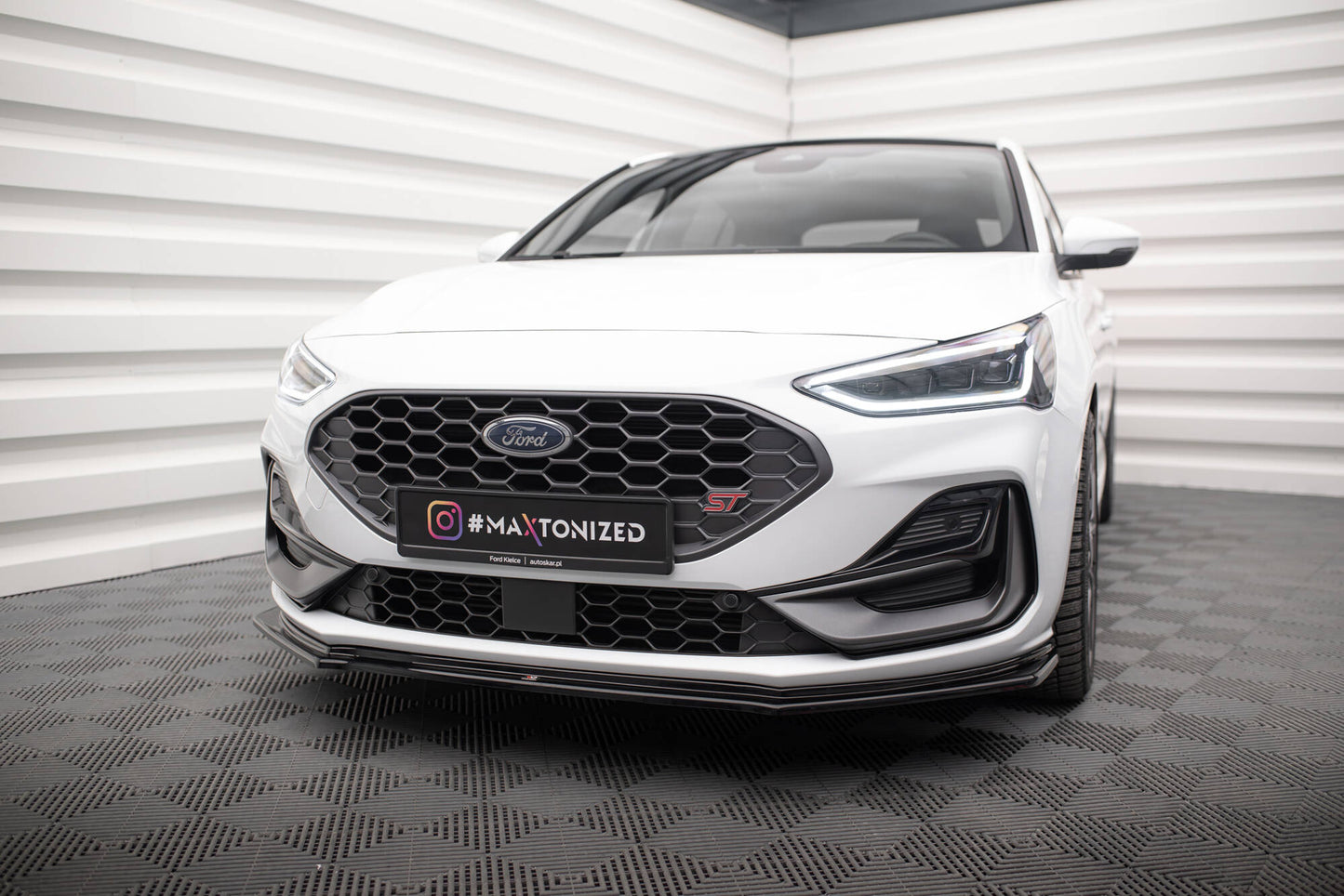 Front splitter v.5 ford focus st / st-line mk4 facelift