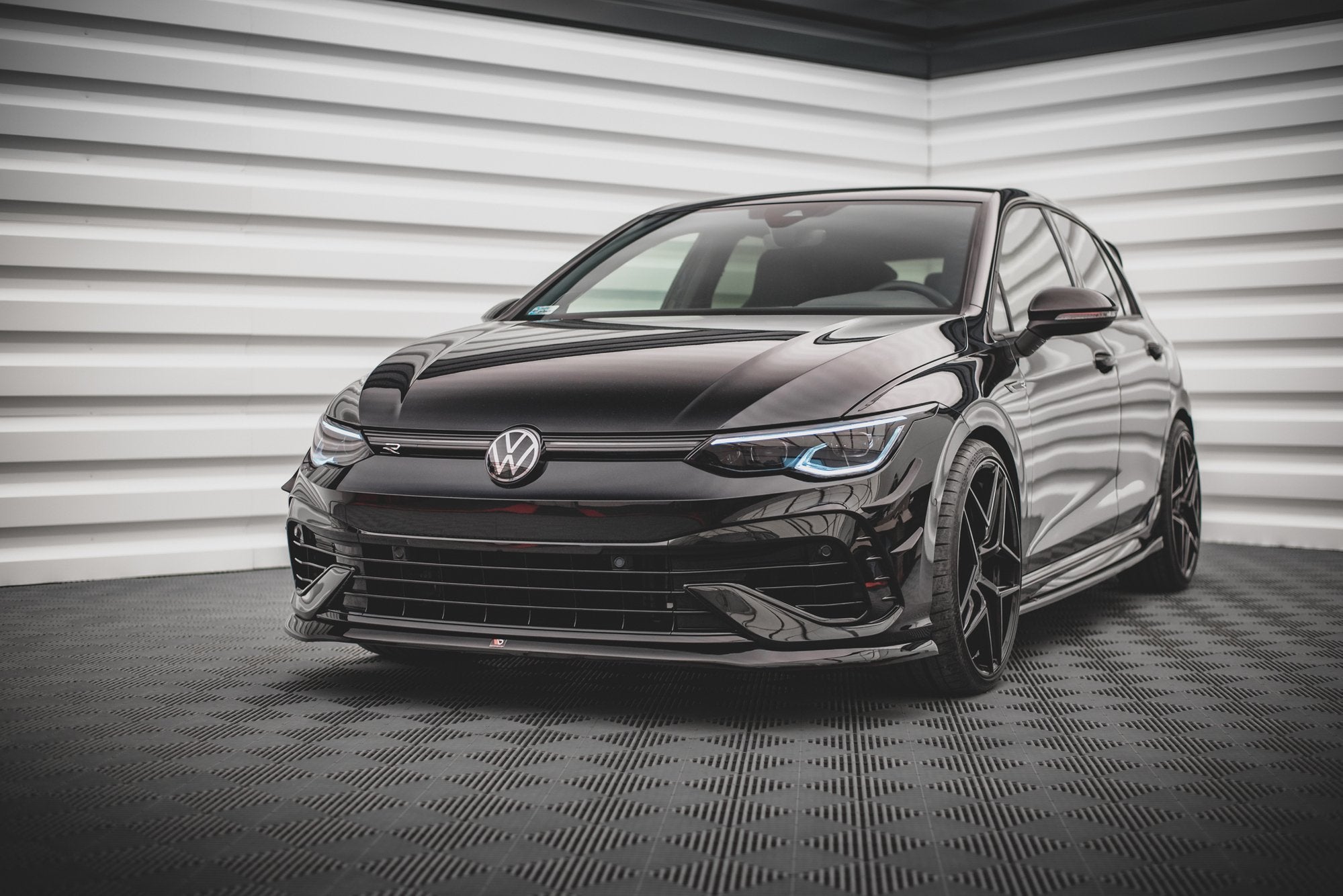 Front Splits v.5 Volkswagen Golf R MK8
