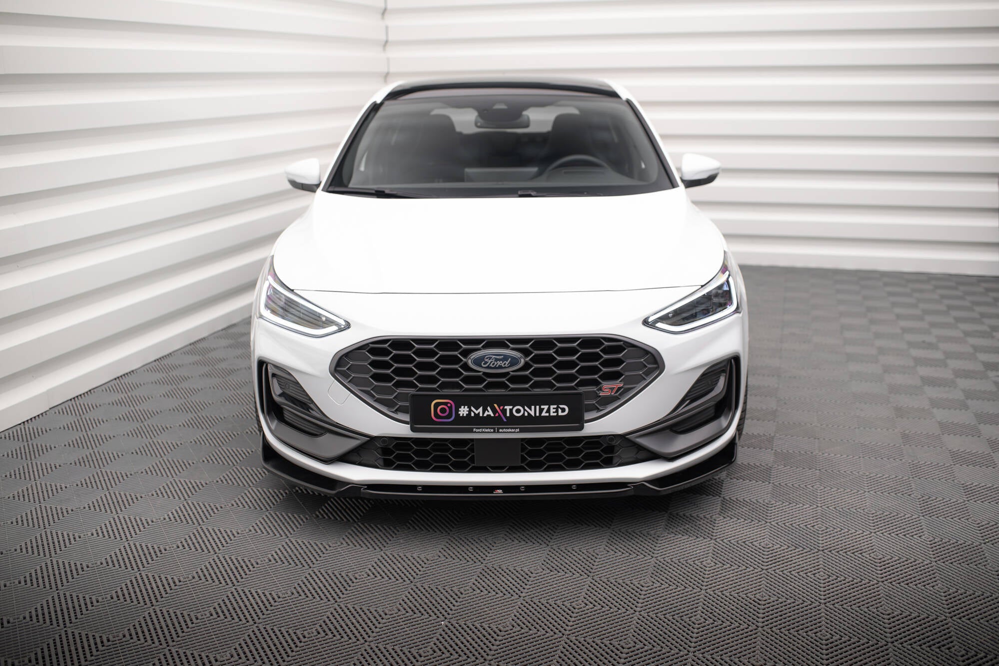 Front splitter v.7 ford focus st / st-line mk4 facelift