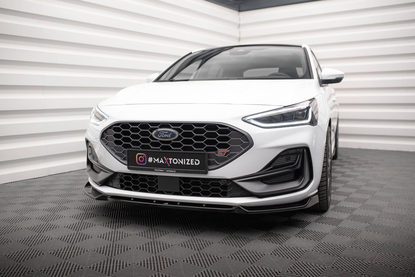Front splitter v.7 ford focus st / st-line mk4 facelift