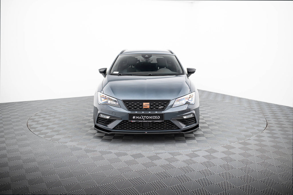 Etuosa jakautuu v.7 istuin Leon cupra / fr mk3 fl