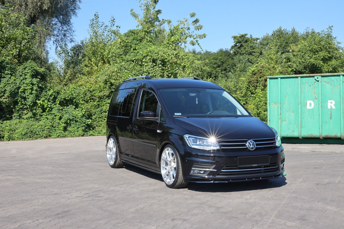 Front halkeaa Volkswagen Caddy Mk. 4