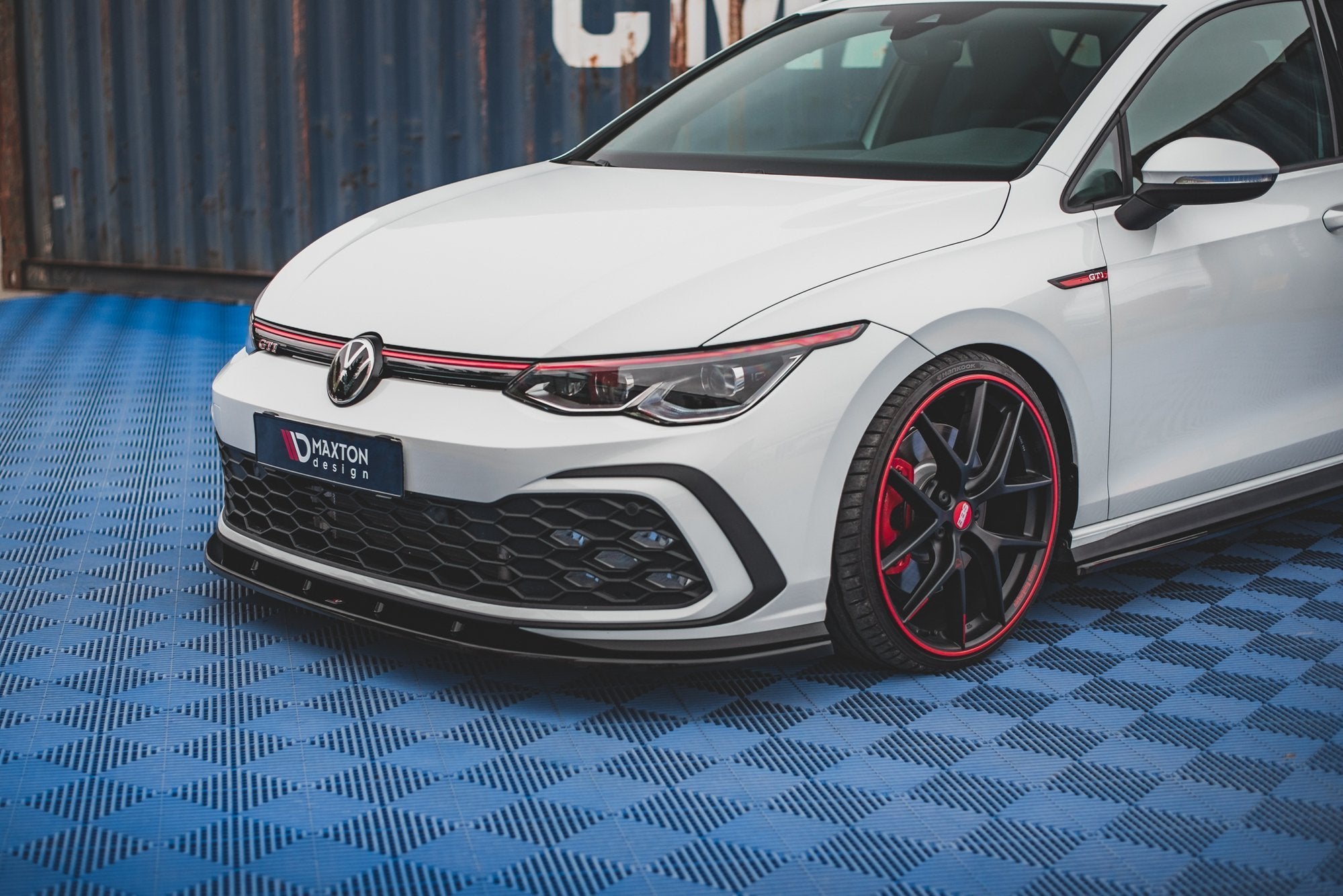 Etujakaja Volkswagen Golf GTI / GTE / GTD / R-Line MK8