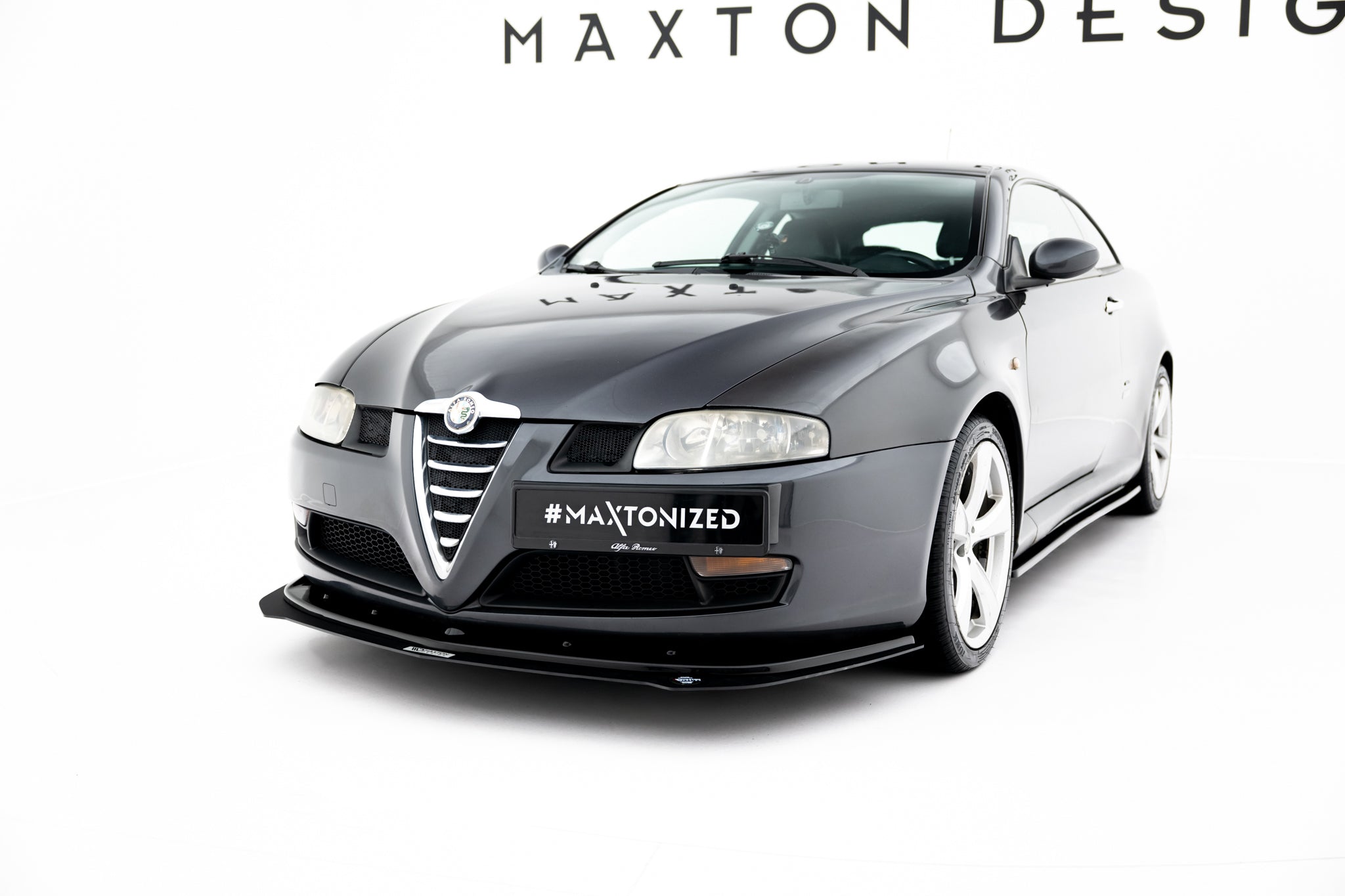 Hybridi etuosa halkaisee Alpha Romeo GT