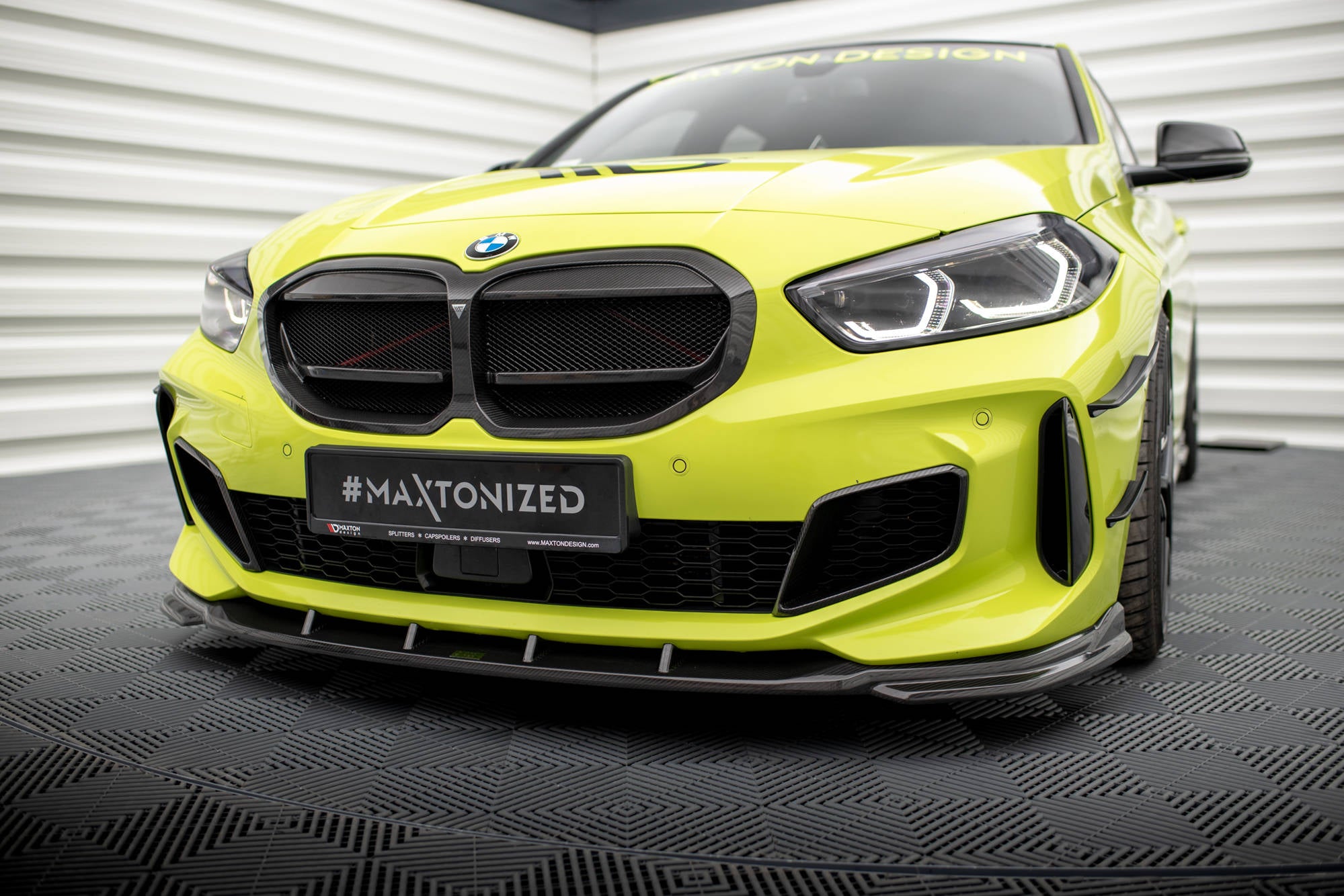 Prepreg carbon fiber front grill bmw 1 f40 m-pack/ m135i
