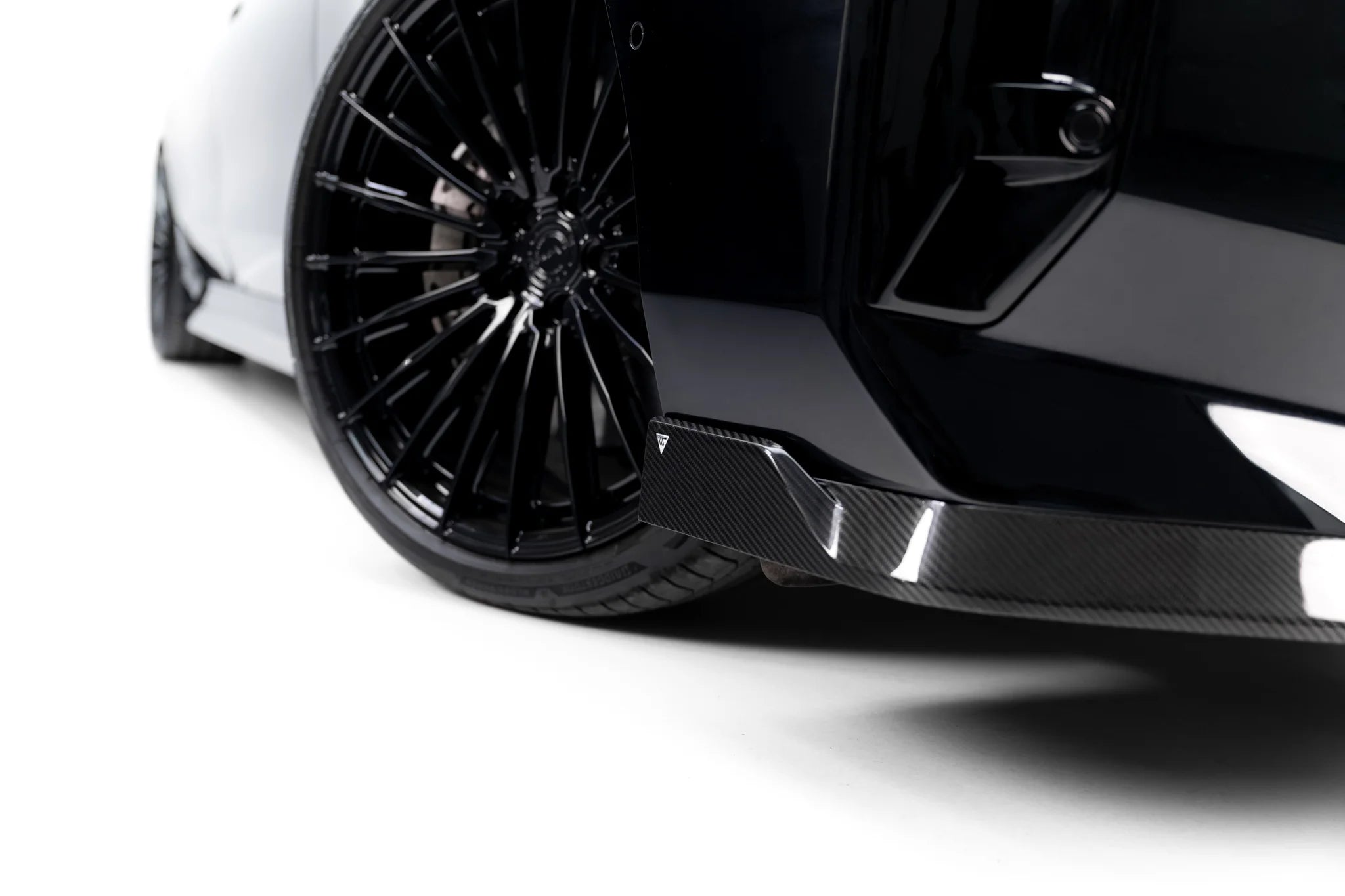Prepreg carbon fiber front splitter bmw 7 m-pack / m760e / i7 m-pack g70