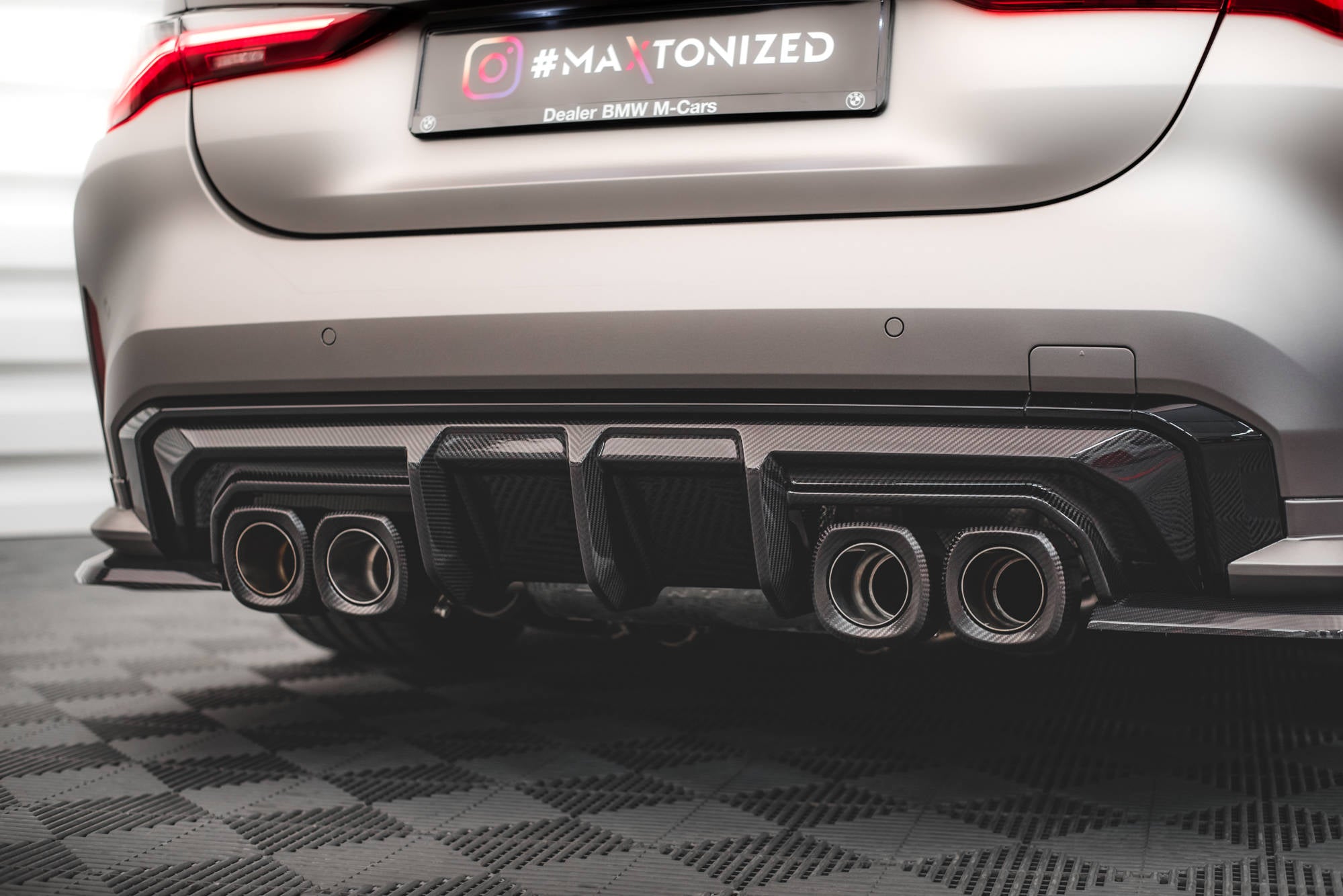 Prepreg carbon fiber rear diffuser bmw m4 g82