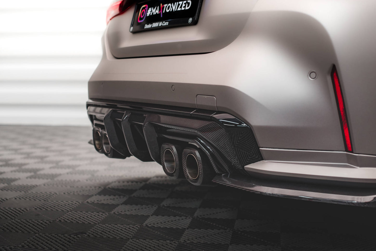 Prepreg carbon fiber rear diffuser bmw m4 g82
