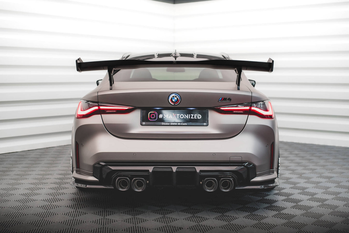 Prepreg carbon fiber rear diffuser bmw m4 g82