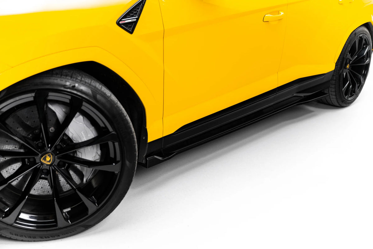 Prepreg carbon fiber side skirts suitable for lamborghini urus mk 1