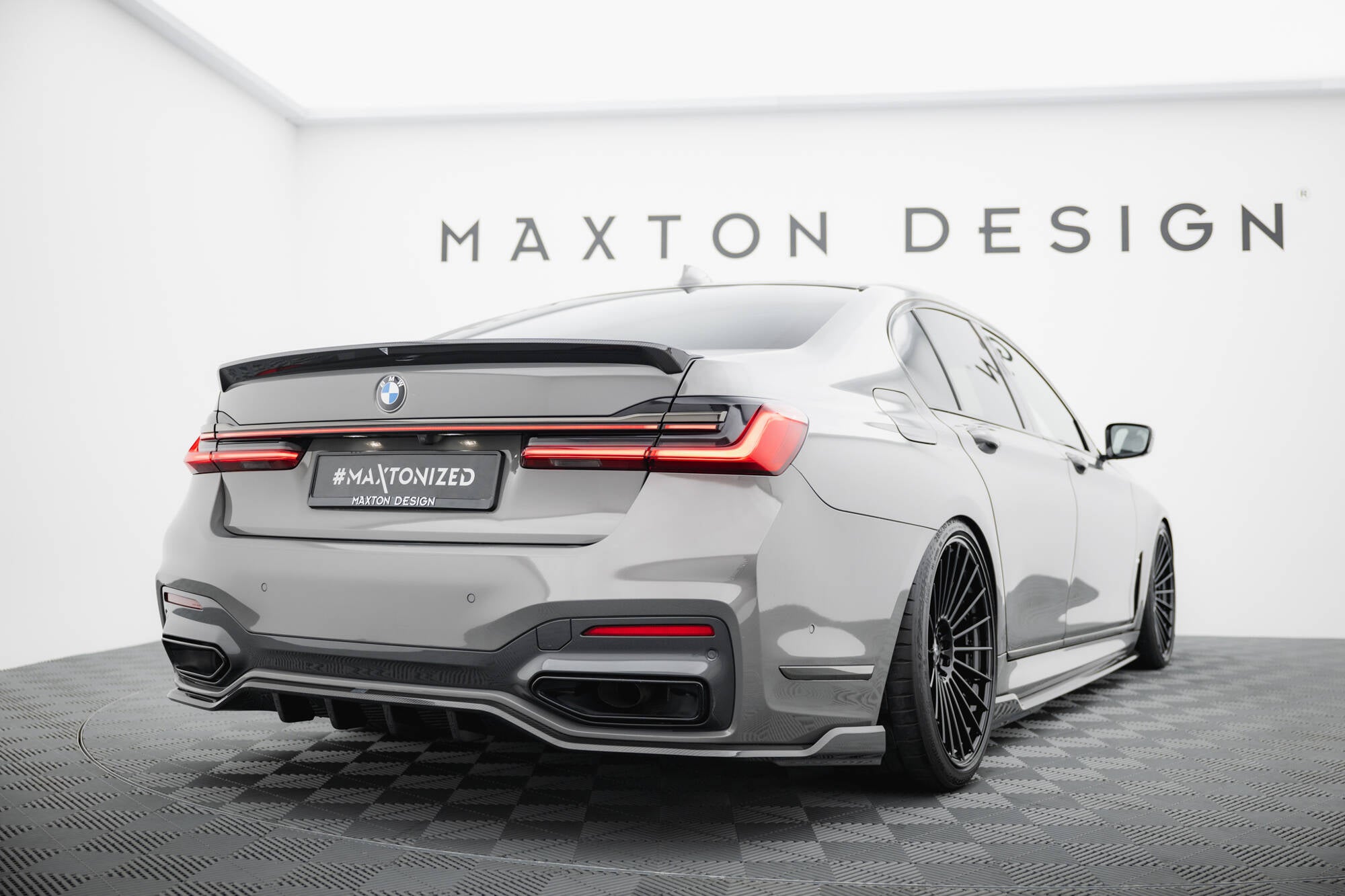 Prepreg carbon fiber tailgate spoiler bmw 7 g11 / g11 facelift