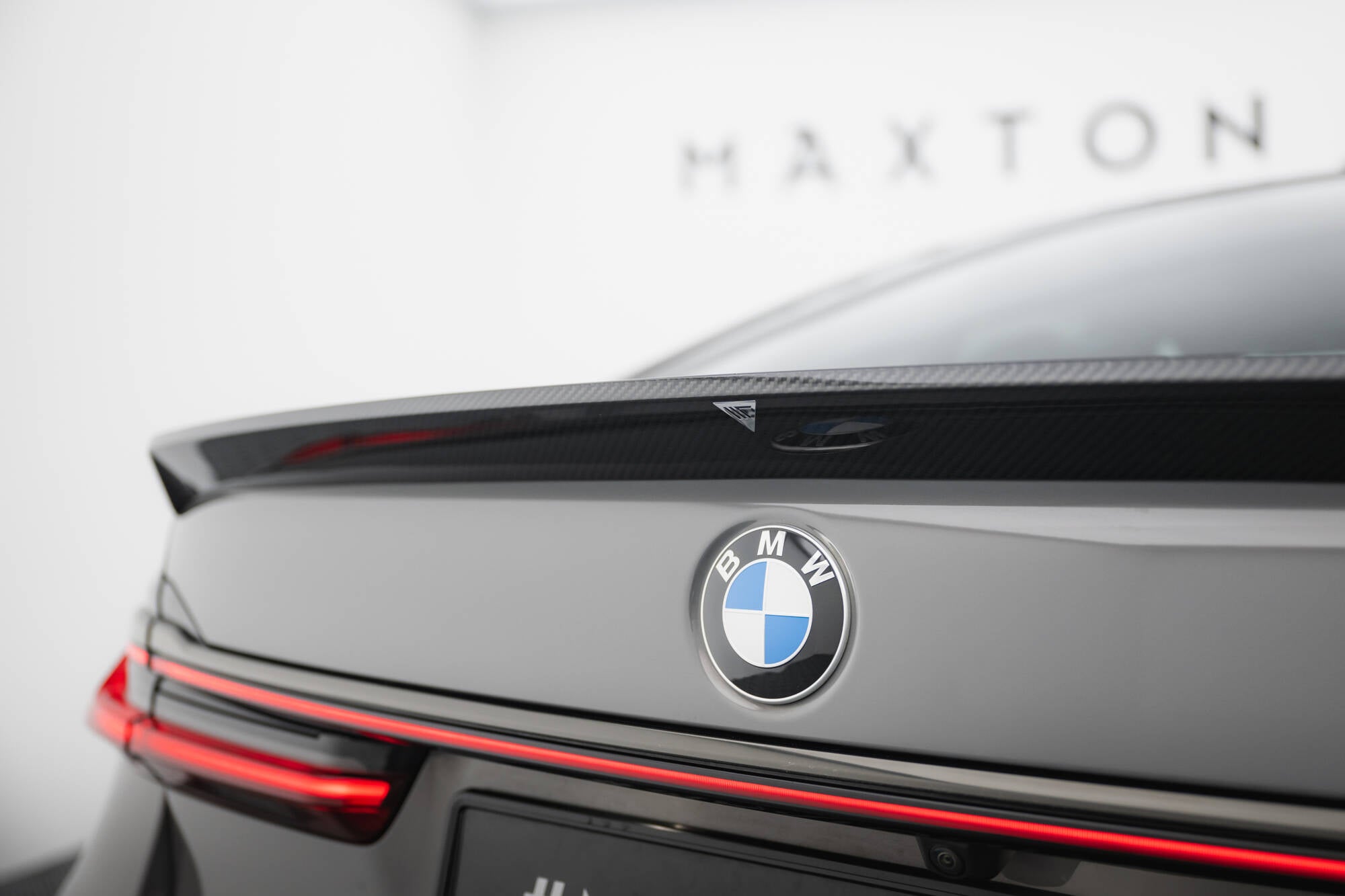 Prepreg carbon fiber tailgate spoiler bmw 7 g11 / g11 facelift