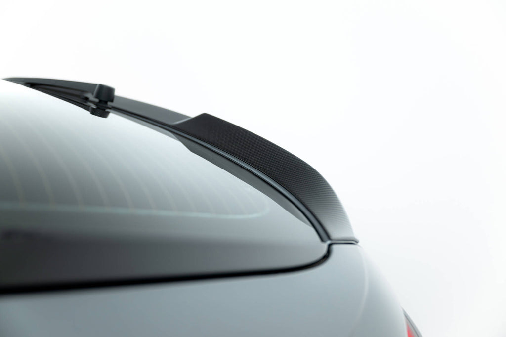 Prepreg carbon fiber tailgate spoiler (lower) audi rs6 c8