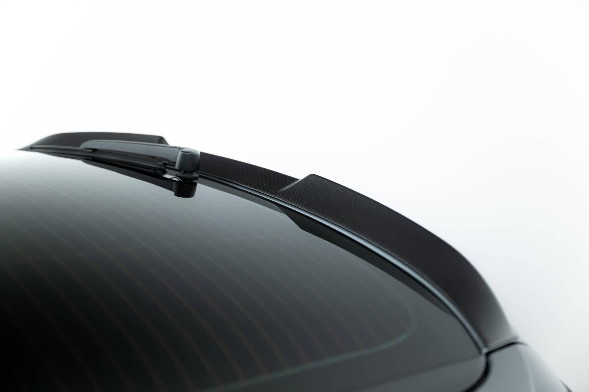 Prepreg carbon fiber tailgate spoiler (lower) audi rs6 c8