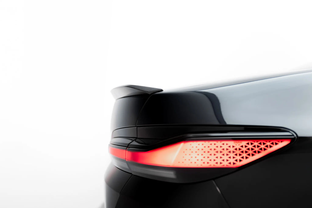 Prepreg carbon fiber tailgate spoiler (lower) bmw 7 m-pack / m760e / i7 m-pack g70