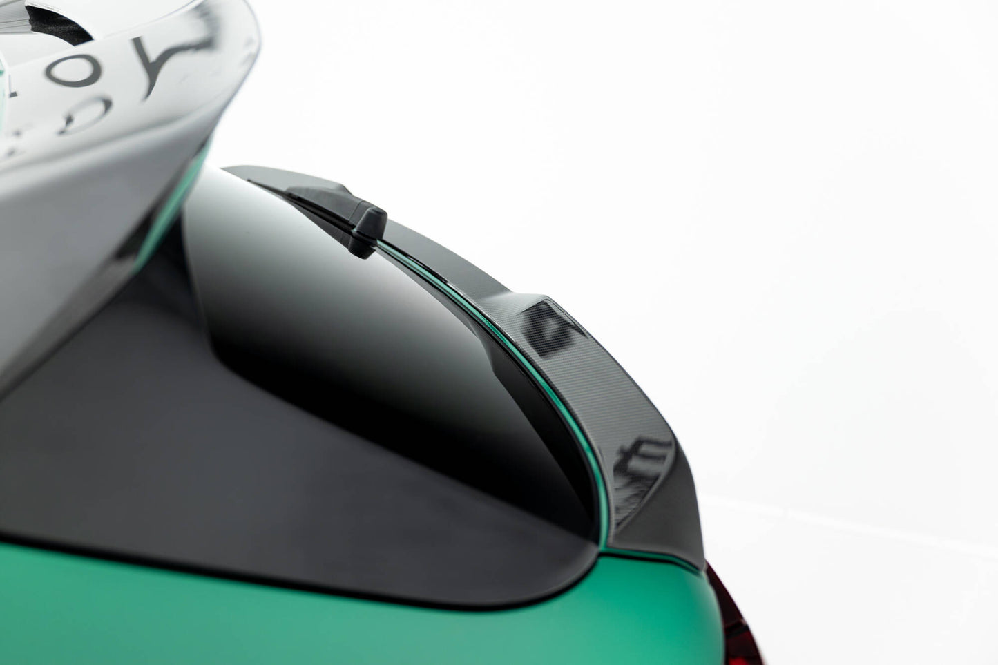 Prepreg carbon fiber tailgate spoiler (lower) bmw x5 m f95 facelift