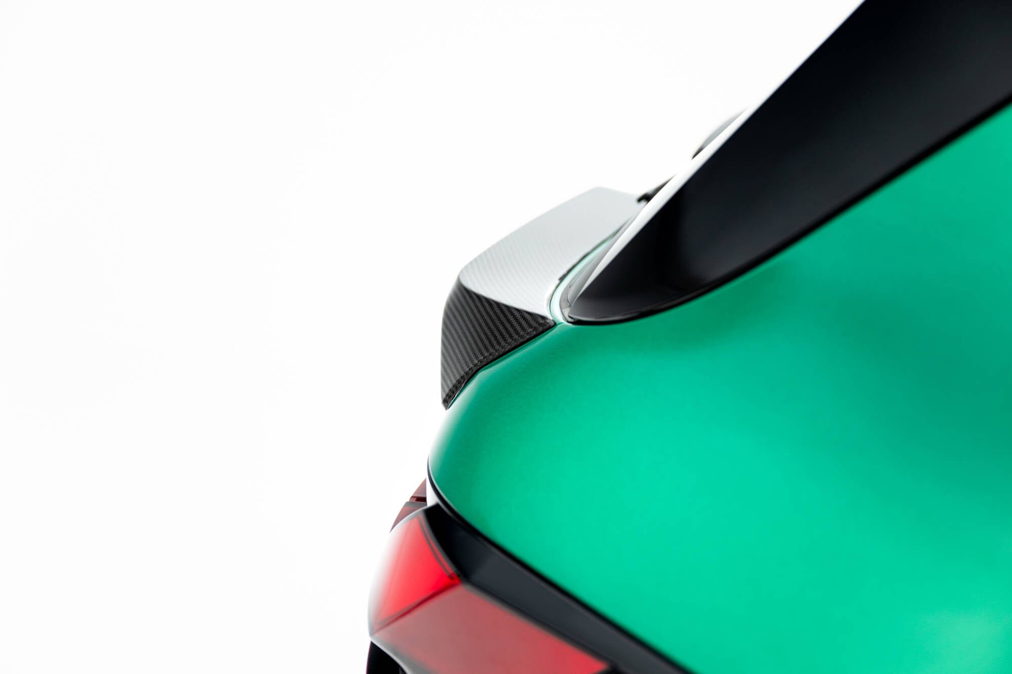 Prepreg carbon fiber tailgate spoiler (lower) bmw x5 m f95 facelift