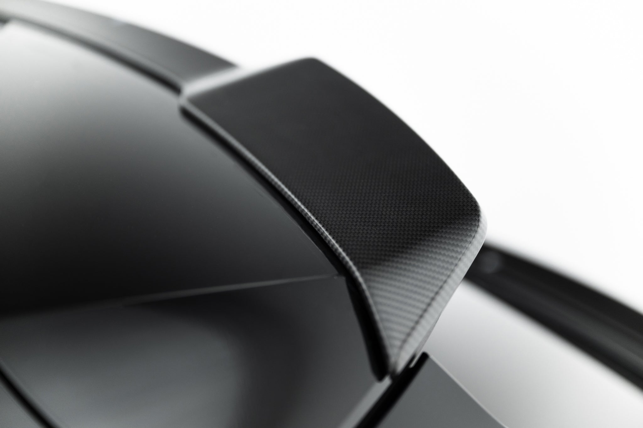Prepreg kulfiber bagklapsspoiler (øvre) Audi SQ8 / Q8 S-Line MK1 Facelift