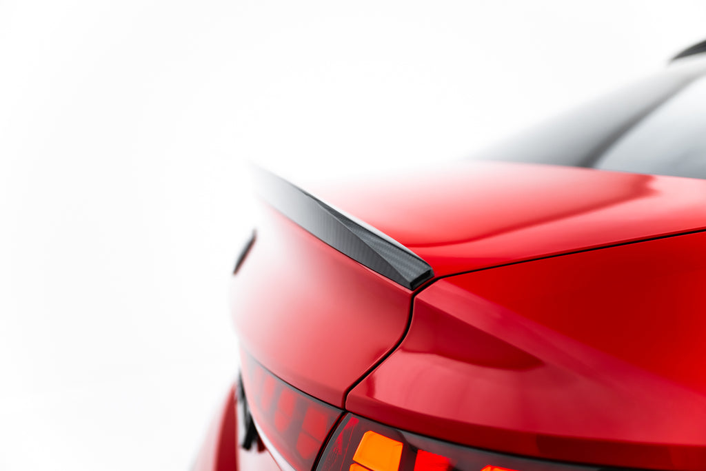 Prepreg bagklapsspoiler i kulfiber v.2 Audi RS3 / S3 / A3 S-Line / A3 Sedan 8Y facelift