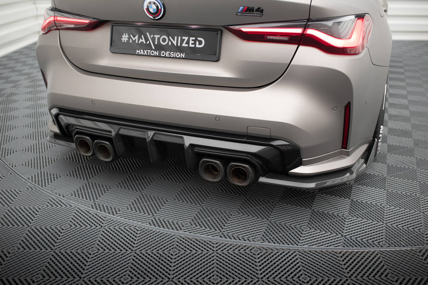 Prepreg carbon rear flaps bmw m4 g82