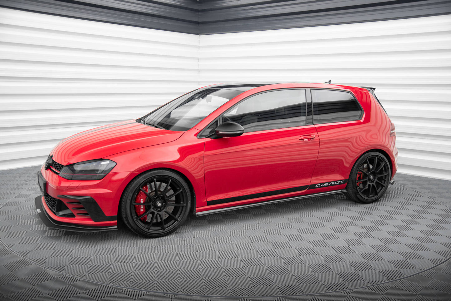 Kilpailun sivuhameet hajauttajat VW Golf VII GTI Clubsport