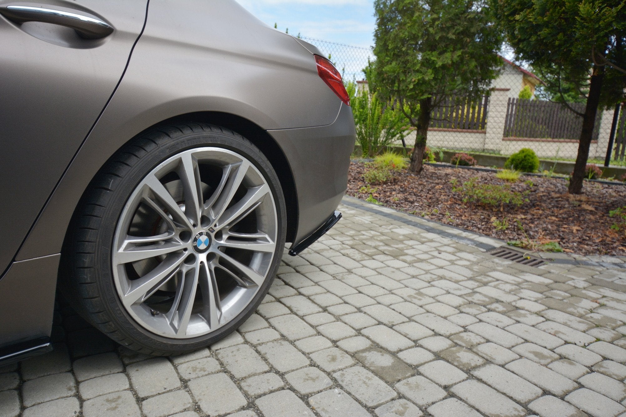 Rear side splitters bmw 6 spruce coupe