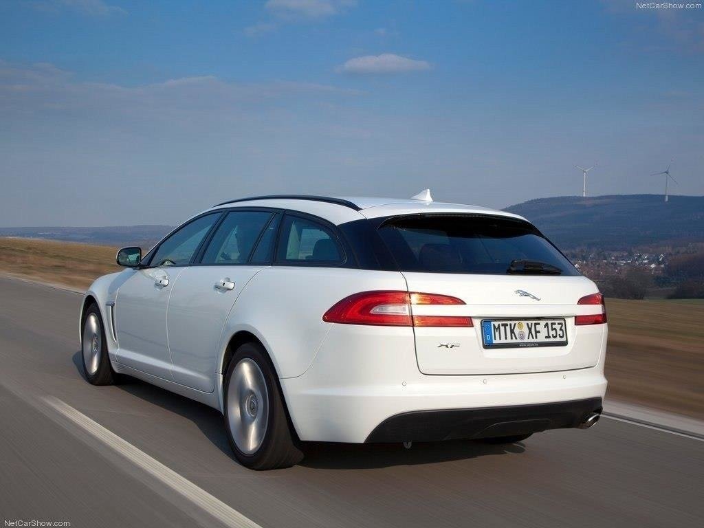 Takapuolen jakajat Jaguar XF X250 Sportbrake