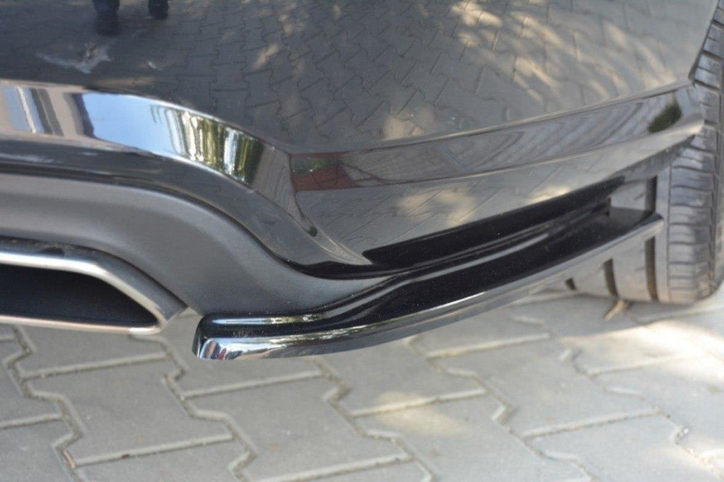 Takapuolen jakajat Mercedes CLS C218 AMG -viiva