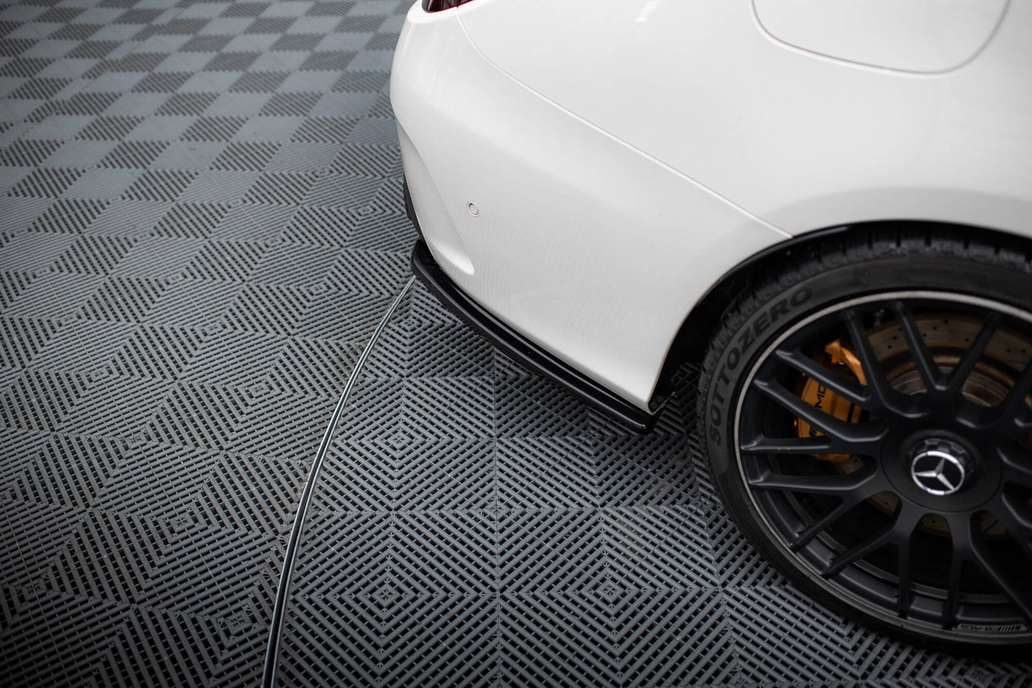 Takapuolen jakajat Mercedes C-Class S205 63amg