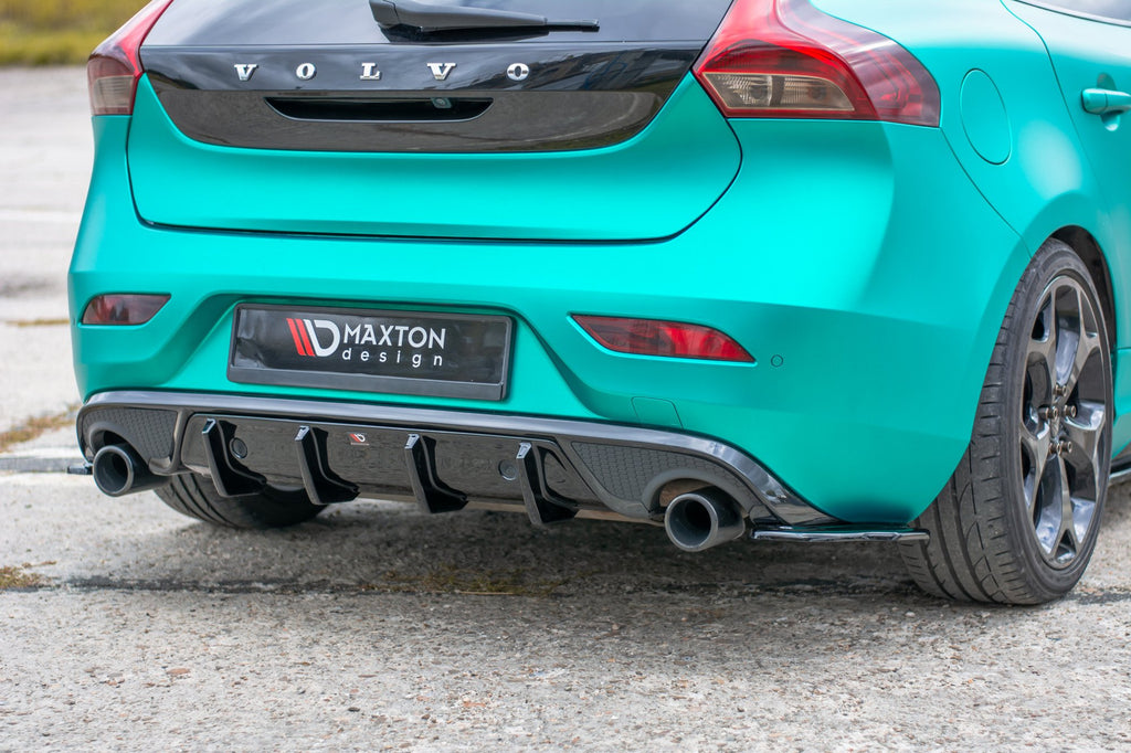Takapuolen jakajat Volvo V40 R-Design