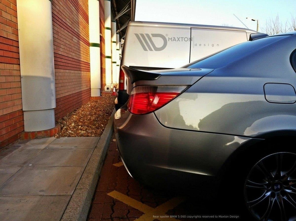 Rear spoiler bmw 5 e60 < generation v >