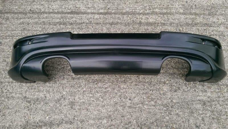Rear valance vw golf v r32 (with 2 exhaust holes)