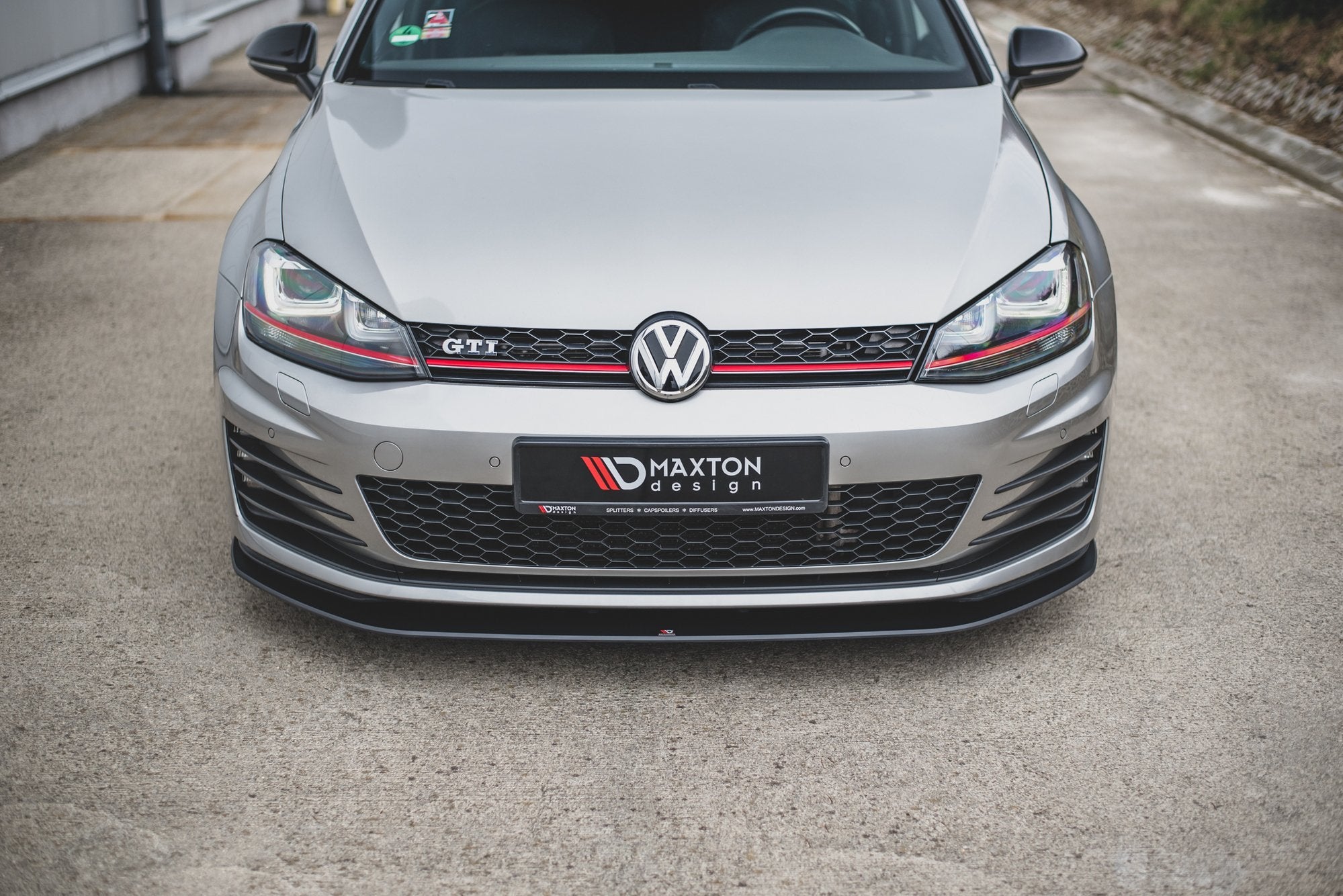 Racing durability front splitter vw golf 7 gti