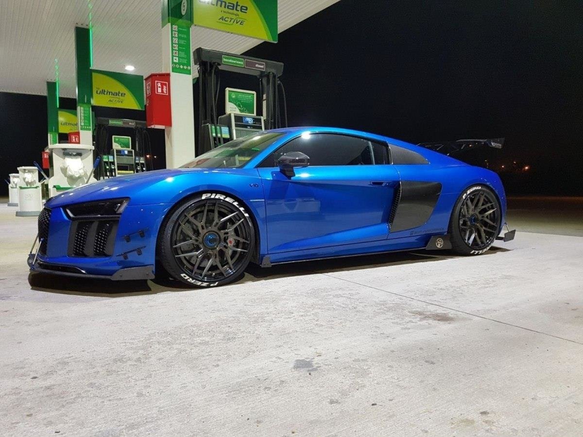 Racing side skirts diffusers audi r8 mk.2