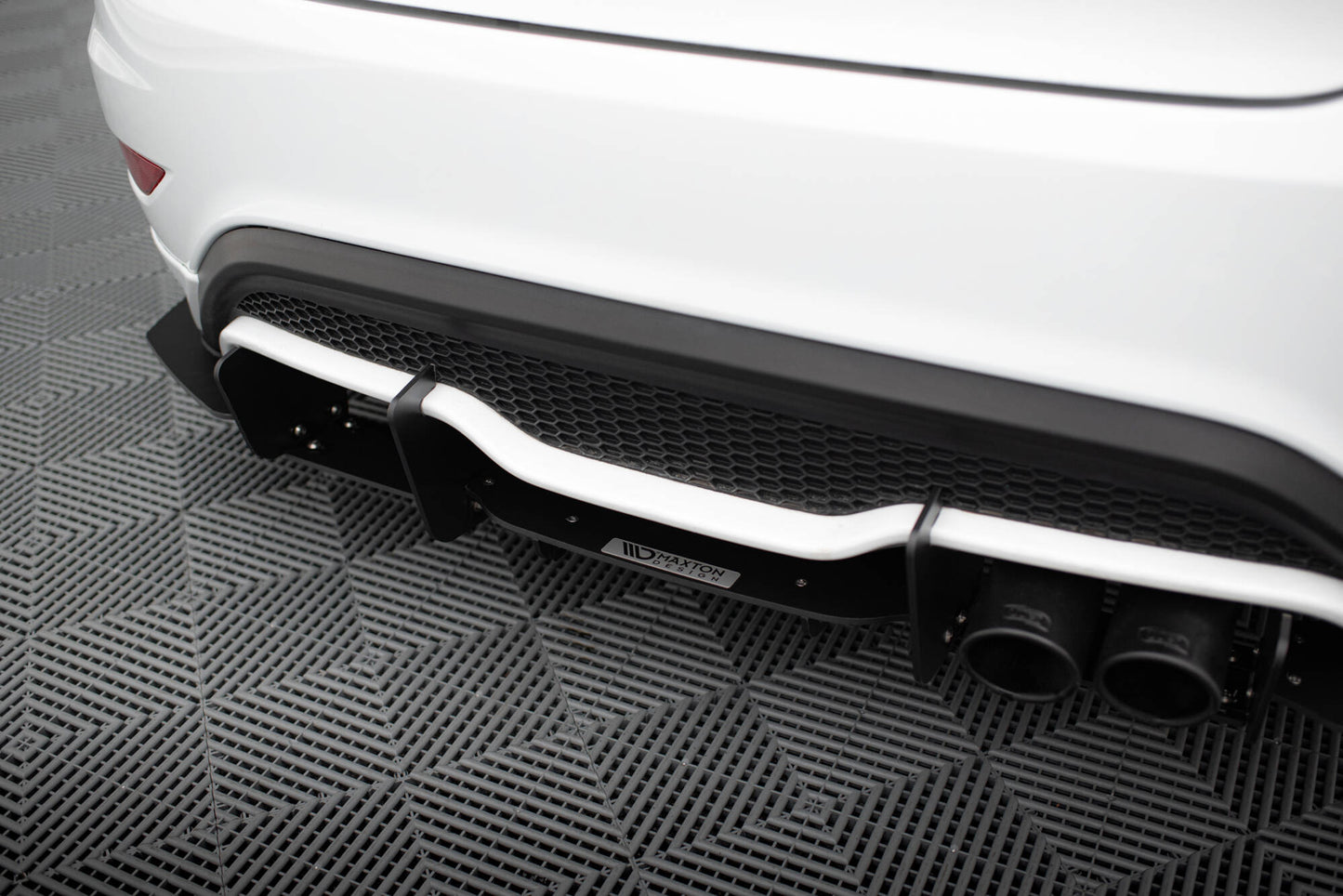 Rear diffuser v.2 ford fiesta mk7 pcs fl