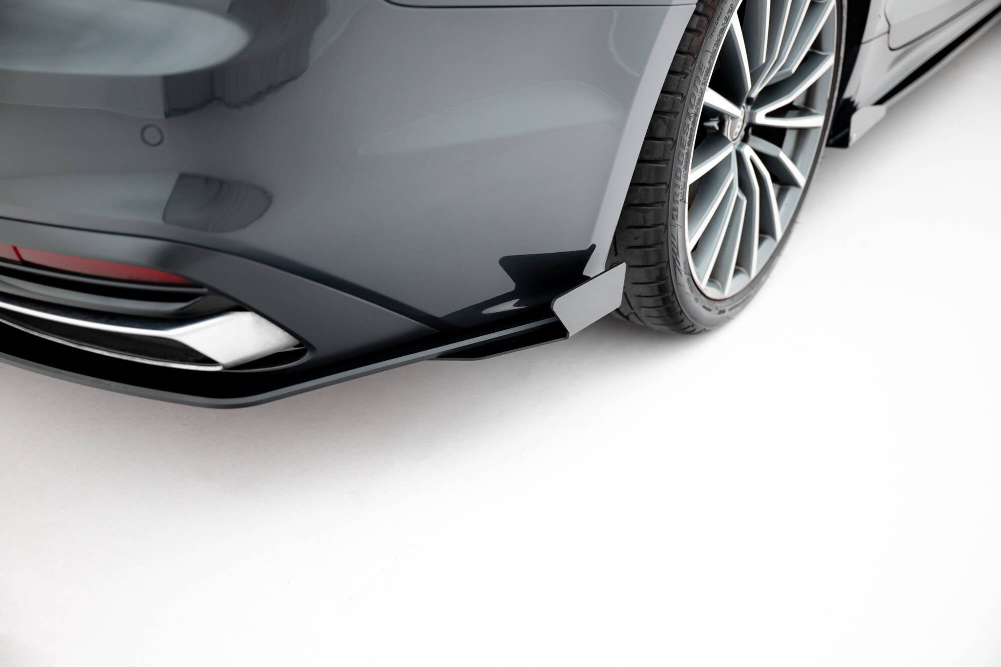 Takapuolen läppä Audi A5 F5 -kasvojenkorotus