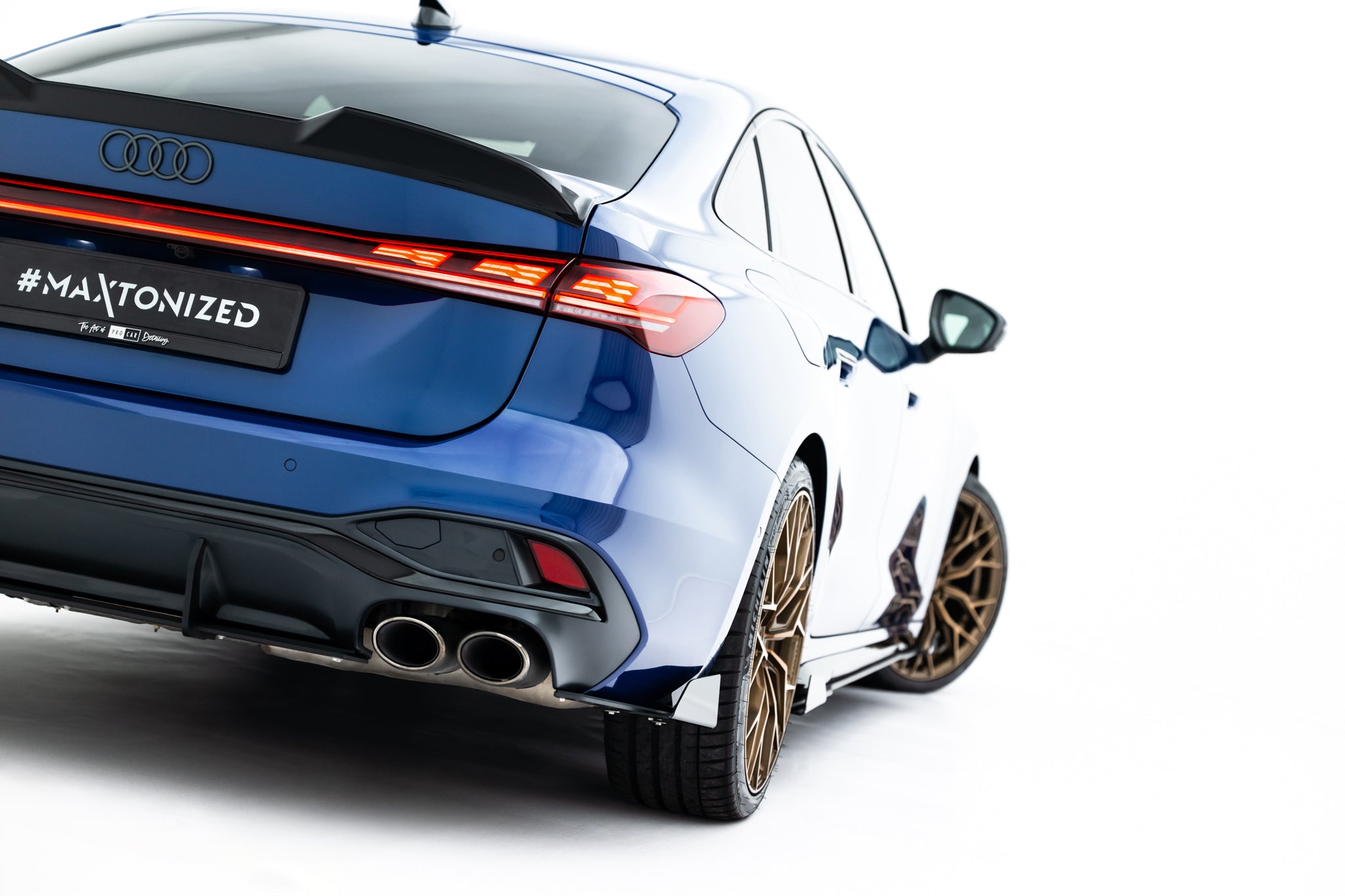Rear side flaps audi s5 sedan / avant b10