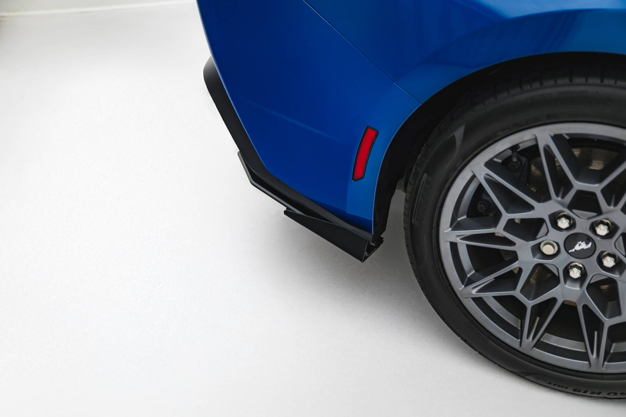 Rear side flaps ford mustang gt mk7