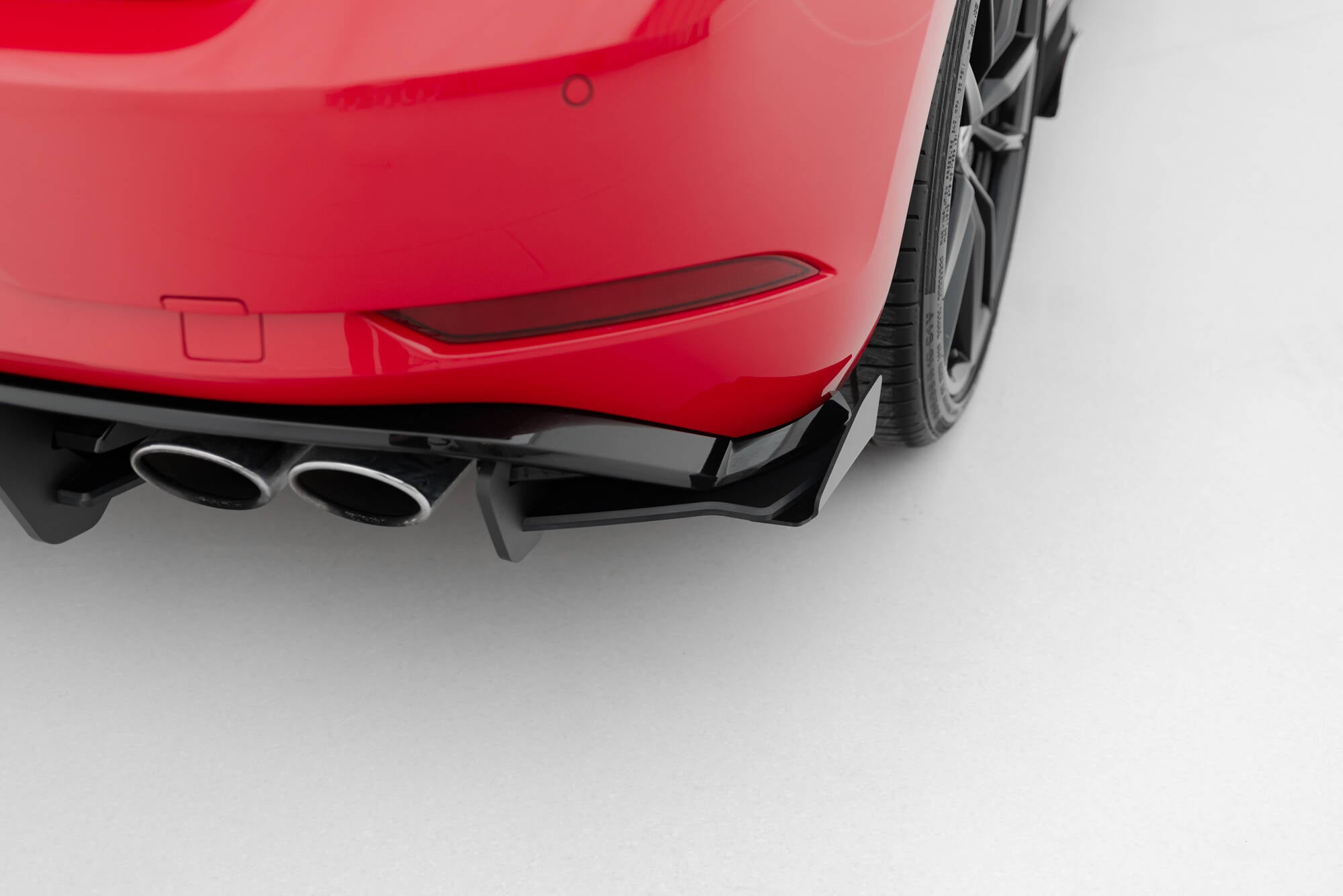 Takapuolen läppä Volkswagen Golf R Mk7 kasvojenkorotus